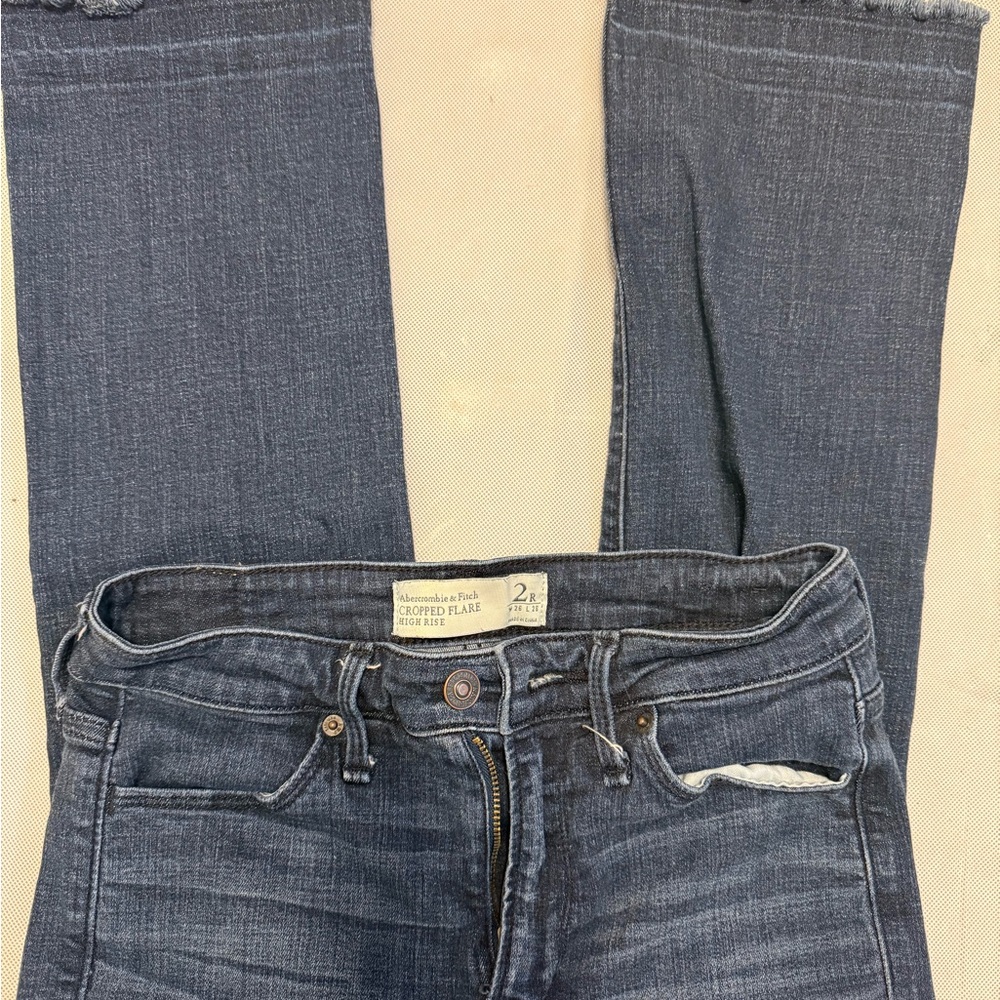 Size 2R Abercrombie & Fitch Blue Cropped Ankle Jeans with Faded Wash